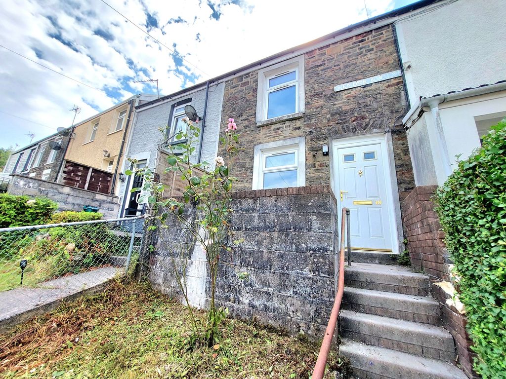 Property photo 1 of 25