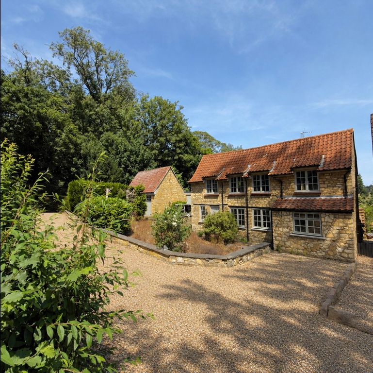 Property photo 1 of 36