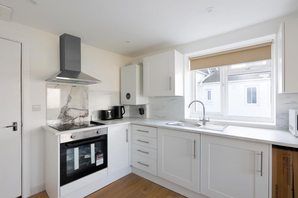 Property photo 1 of 12 Kitchen