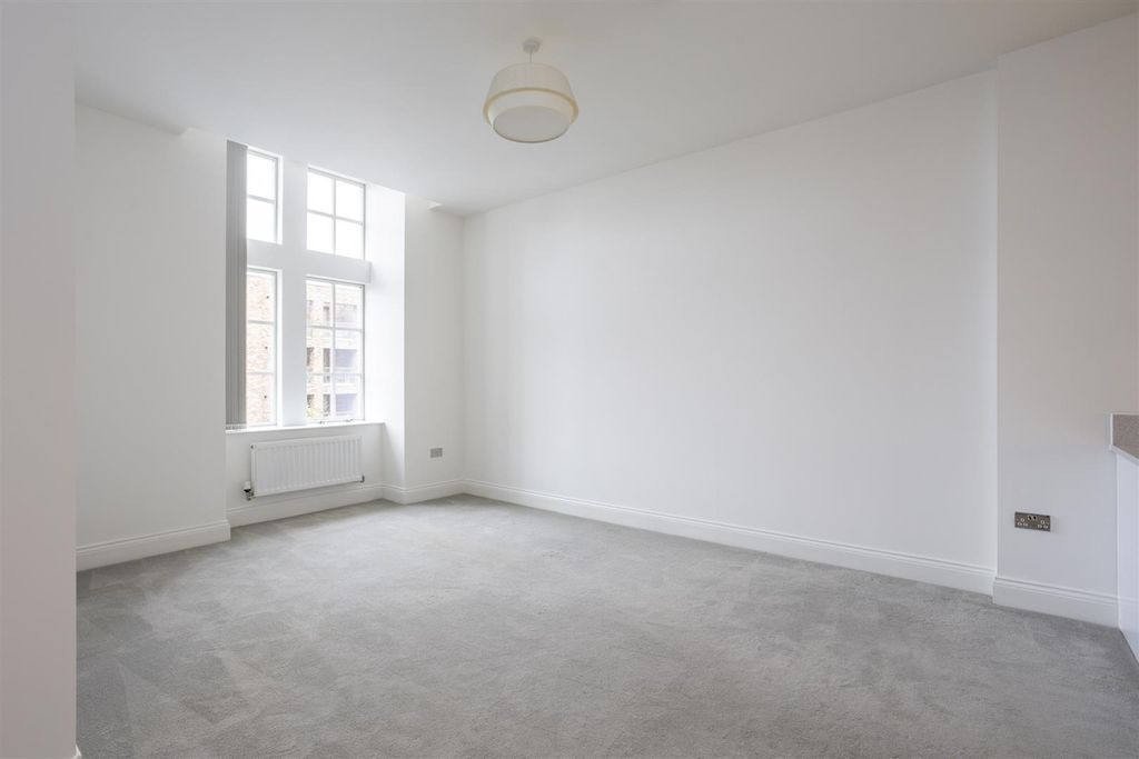 Property photo 3 of 21 104_The_Residence__13.Jpg