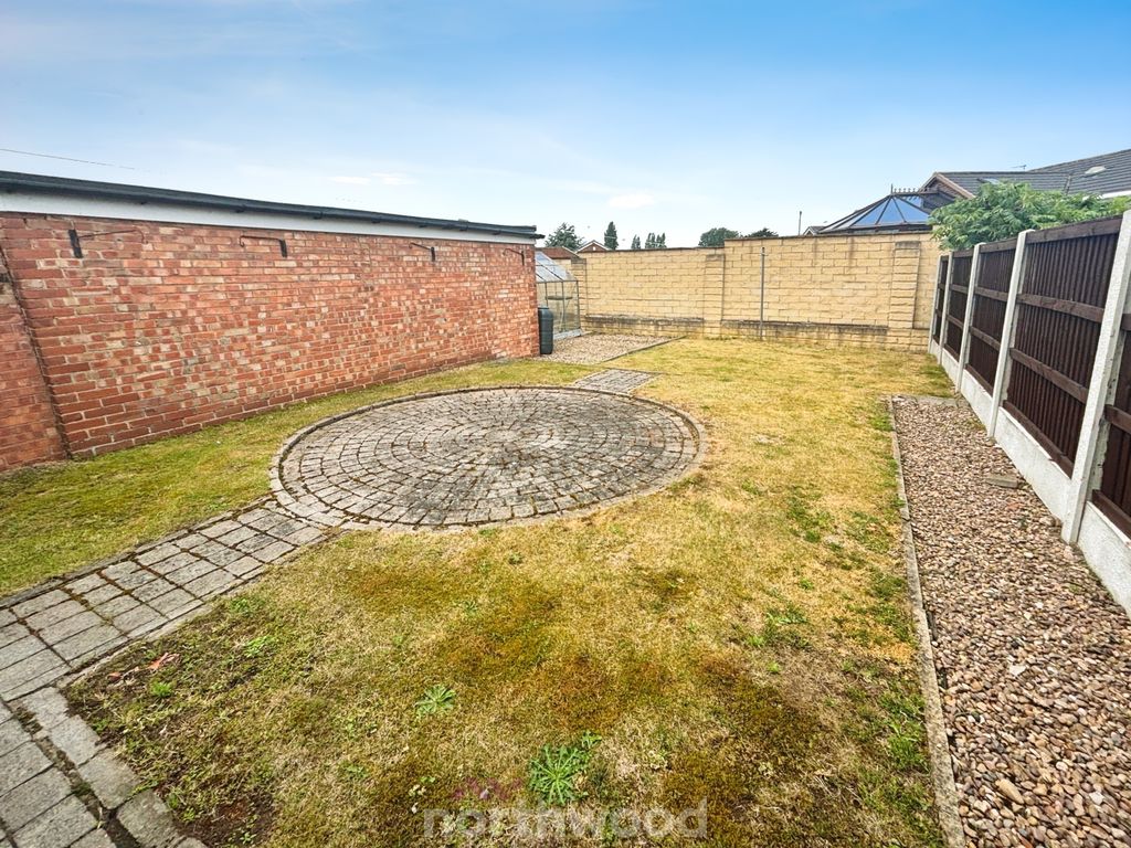 Property photo 2 of 22