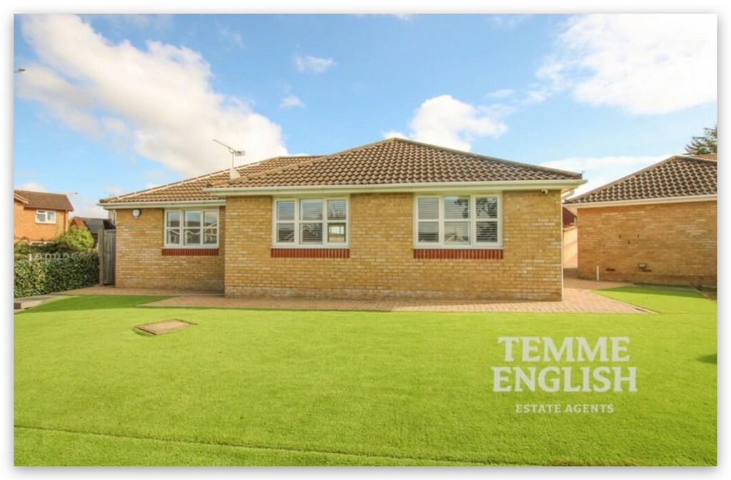 Property photo 2 of 18