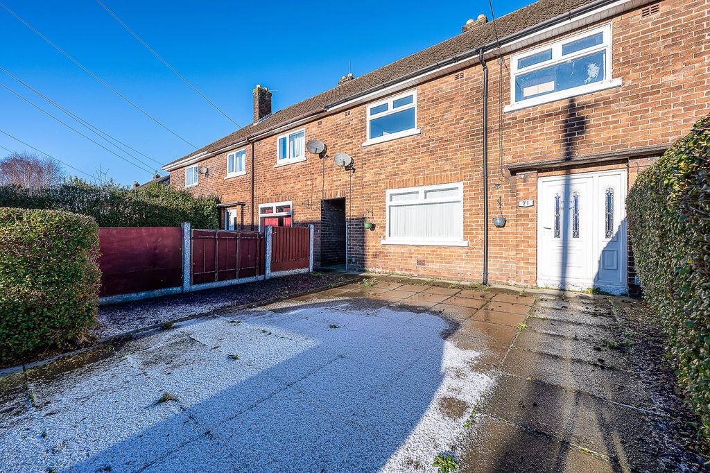 Property photo 2 of 12