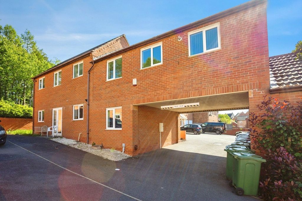 Property photo 2 of 12