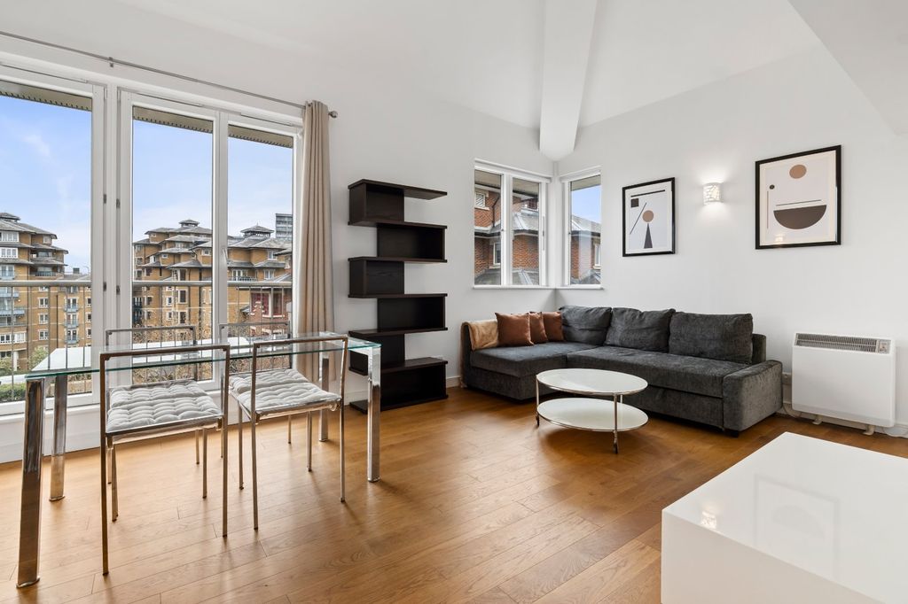 Property photo 1 of 20