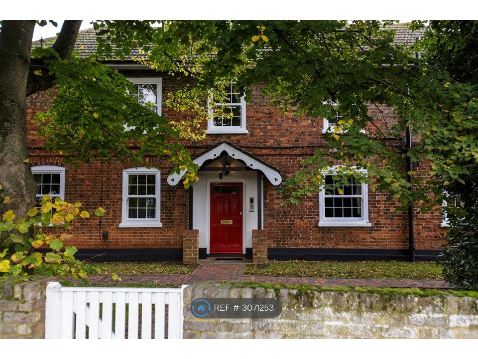 Property photo 2 of 7 Manor Farm House