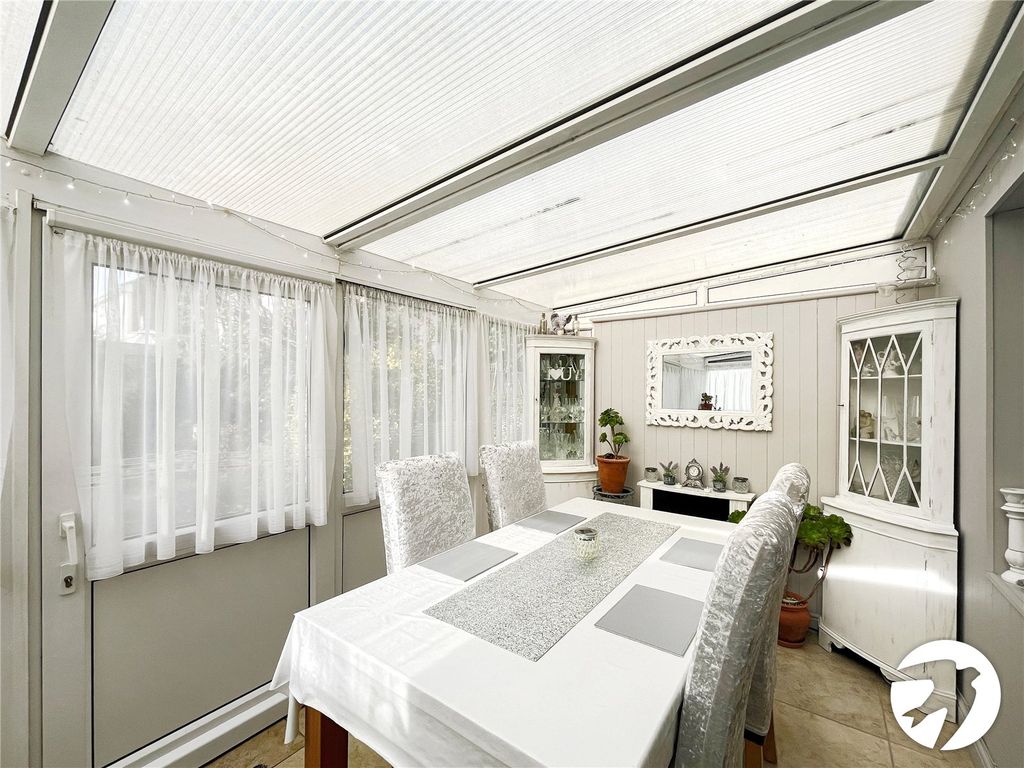 Property photo 3 of 18 Picture No. 12