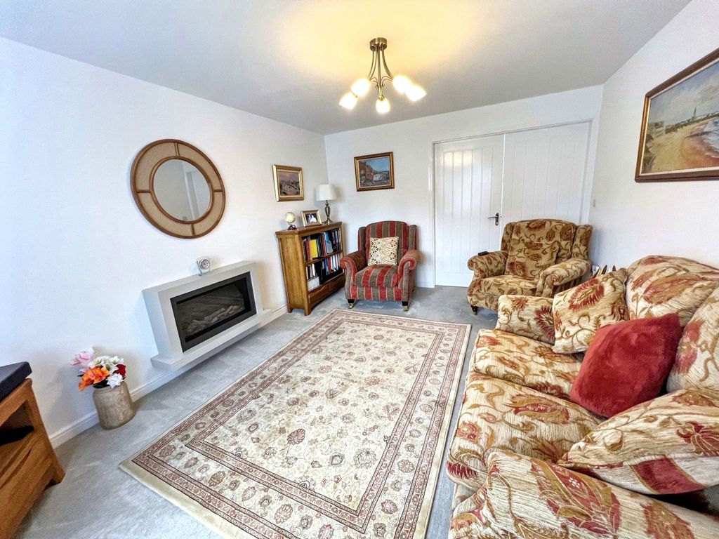 Property photo 3 of 14