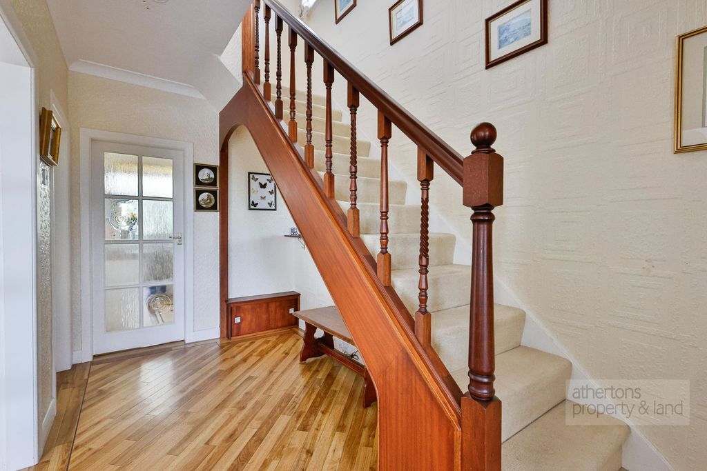 Property photo 3 of 25