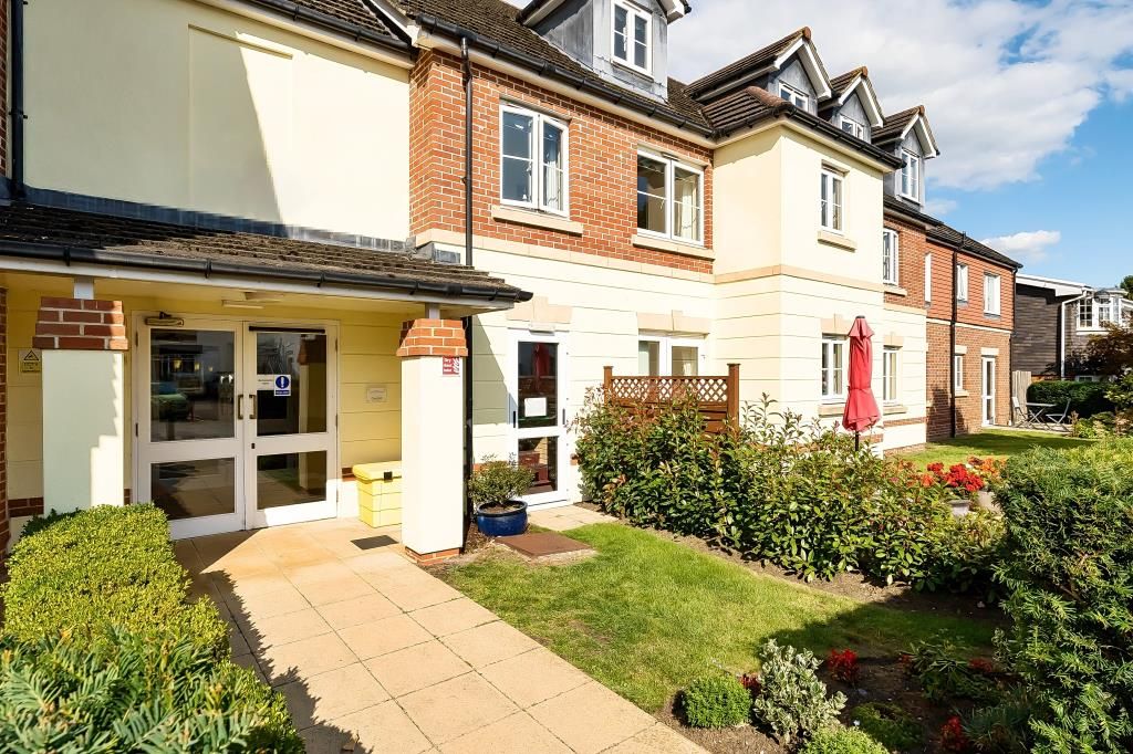 Property photo 1 of 11 External View