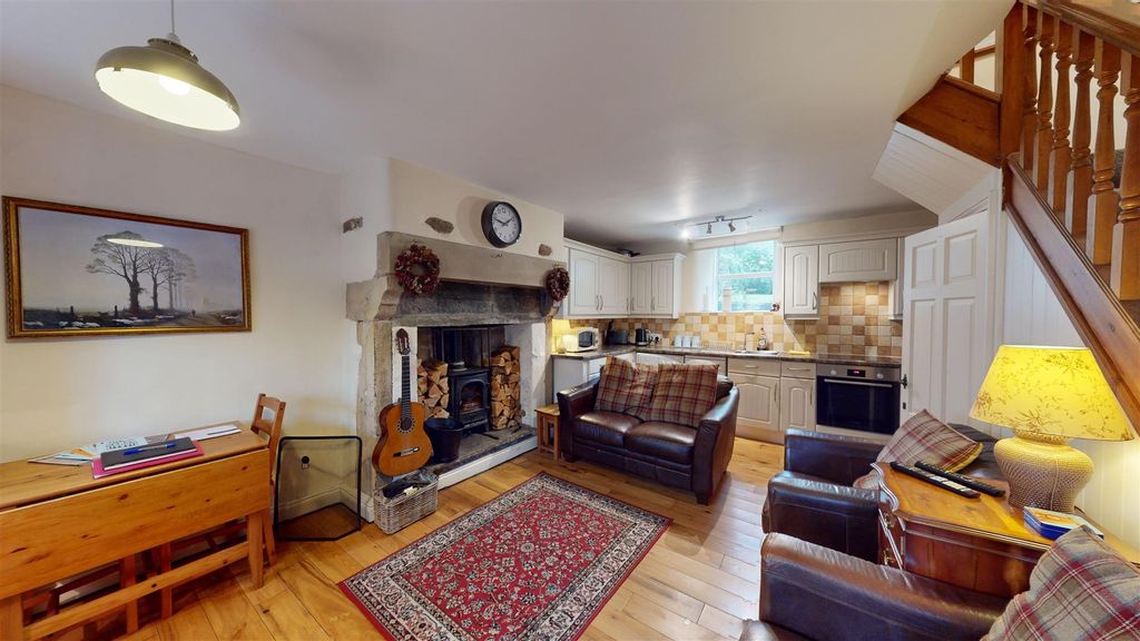 Property photo 3 of 12 Rowan-Cottage-08272024_164411.Jpg