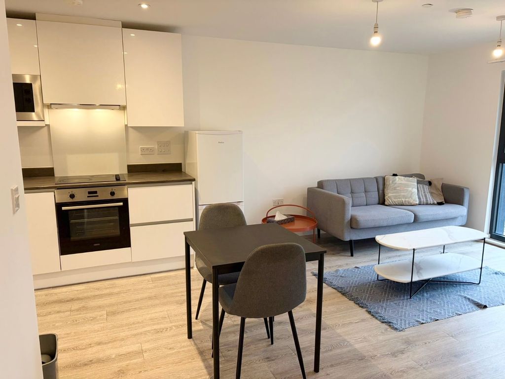 Property photo 2 of 9 Picture No. 24