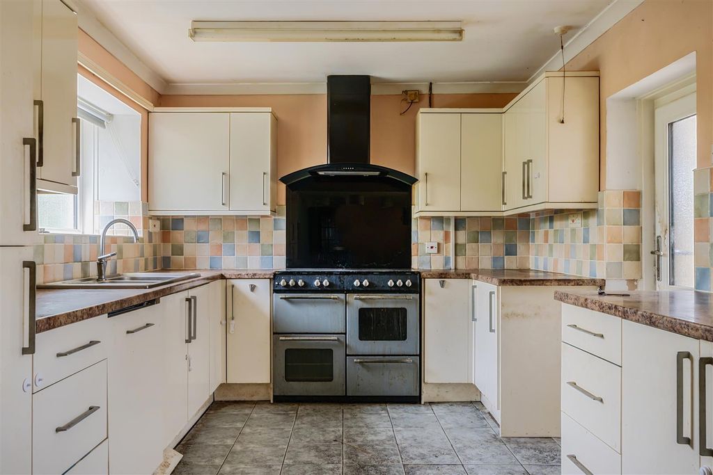 Property photo 2 of 30 1312972-3-685d760d56Cab.Jpg