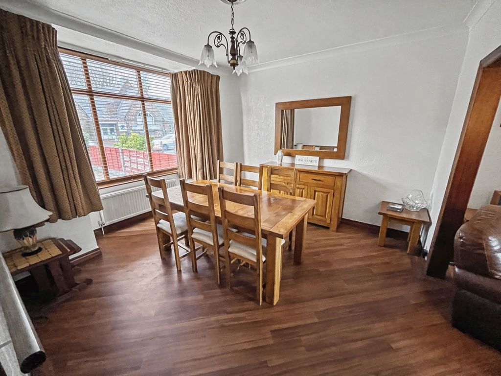 Property photo 3 of 33