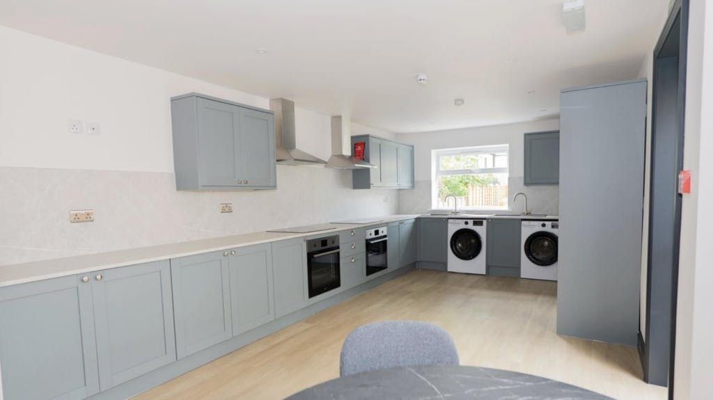 Property photo 3 of 10 14393_34300176_Img_01_0001.Png