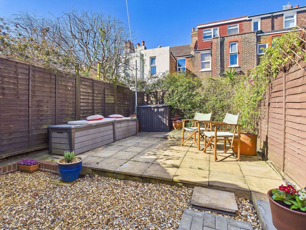 Property photo 2 of 13