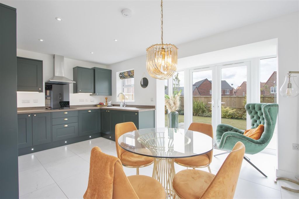 Property photo 3 of 14 Kitchen 2.Jpg