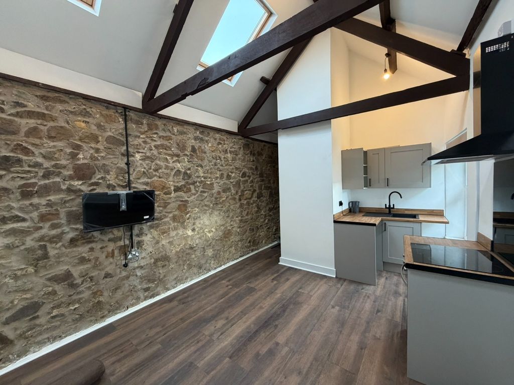Property photo 3 of 8 5243634