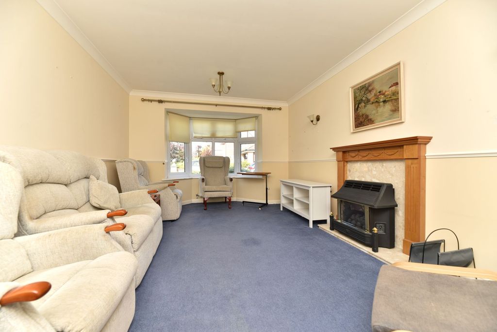 Property photo 2 of 22