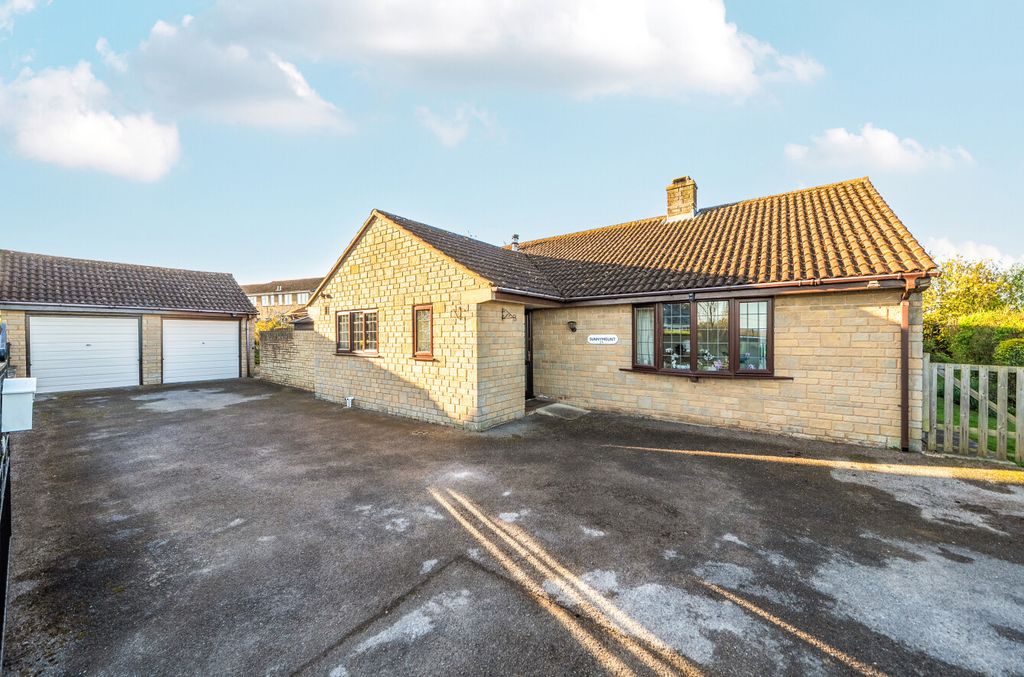 Property photo 1 of 21 1437994-10-69ce1d...