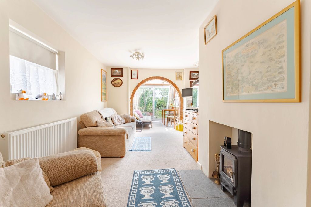 Property photo 2 of 17