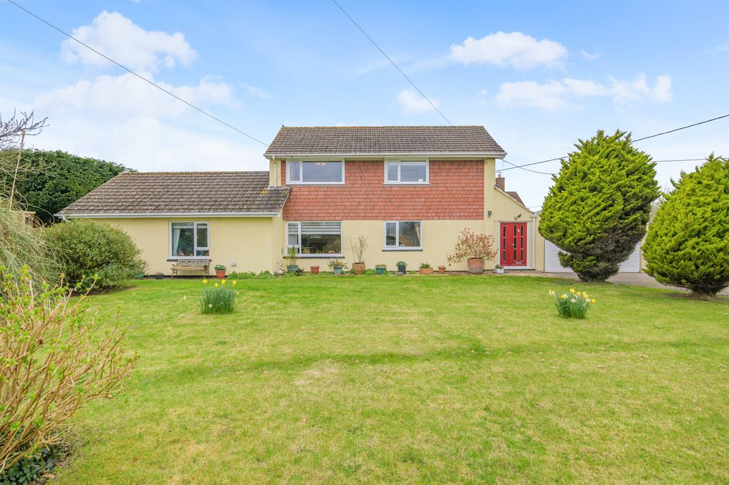 Property photo 1 of 33