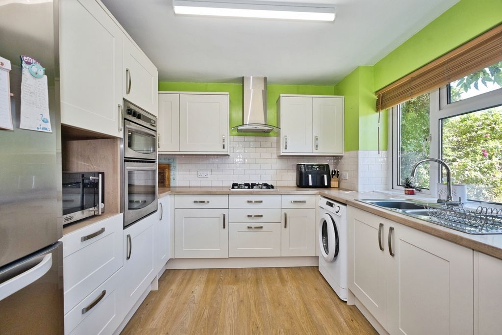Property photo 3 of 19 Pbox-Img.Jpg