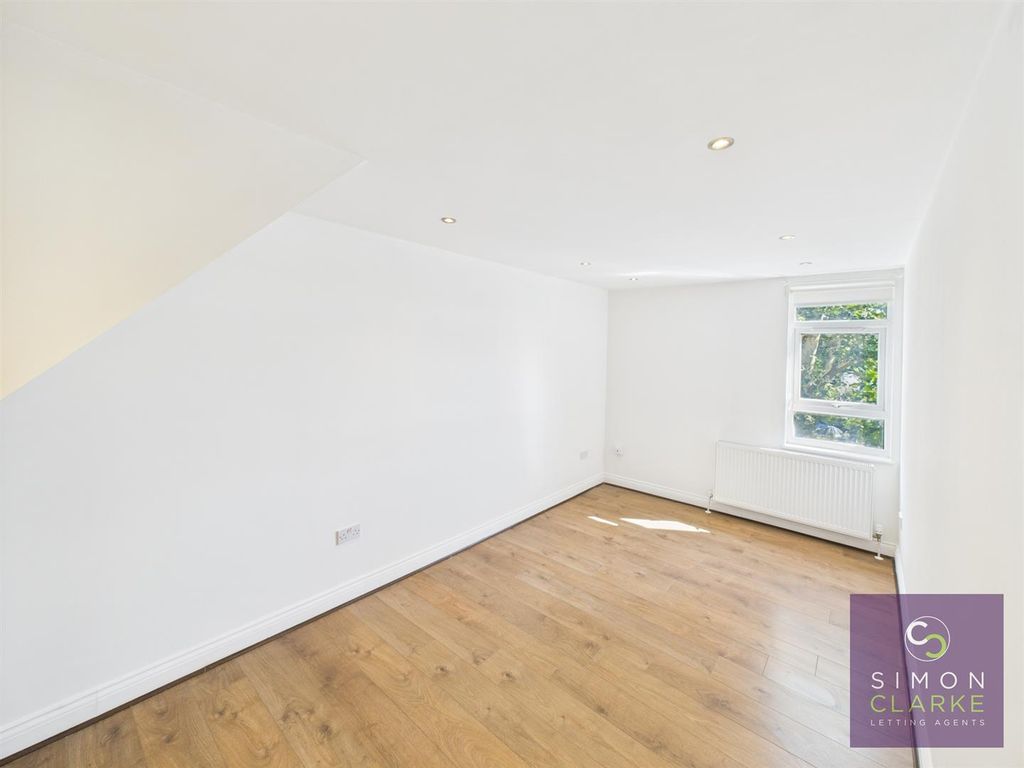 Property photo 1 of 5 Cam05425G0-Pr0035-Still003.Jpg