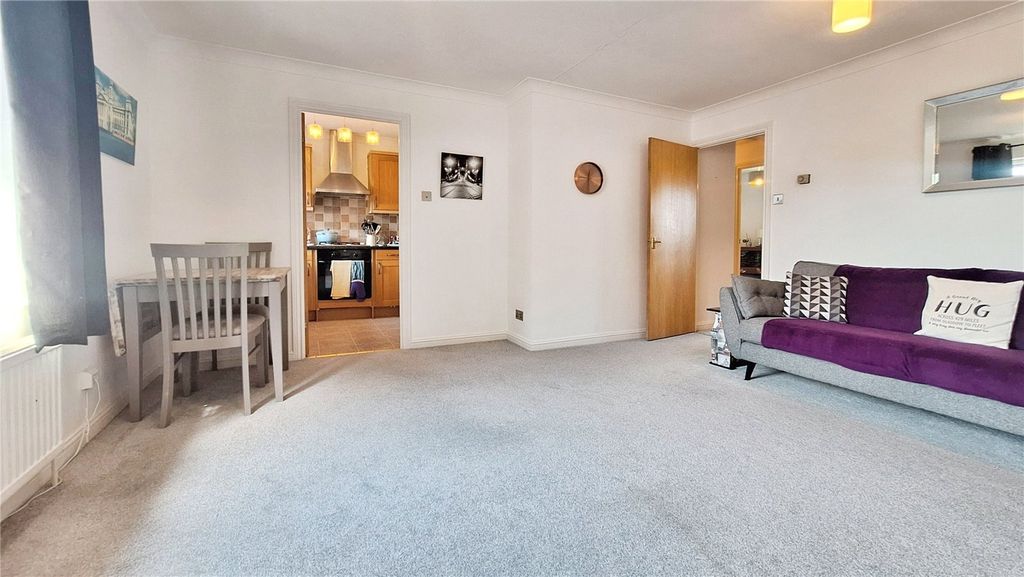 Property photo 3 of 10 Picture No. 24