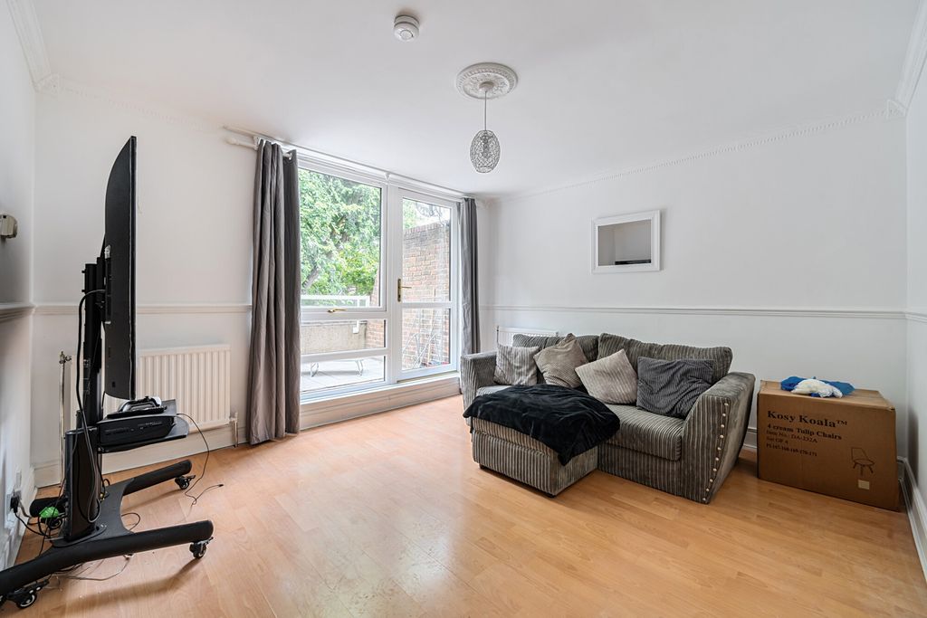 Property photo 1 of 15 Reception