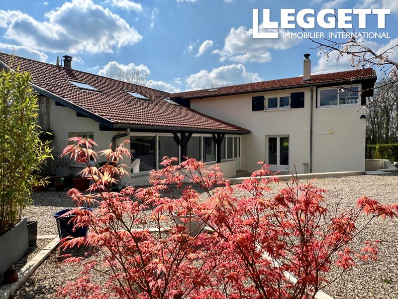 Property photo 3 of 10