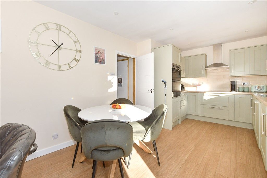 Property photo 3 of 10 Kitchen/Dining Room