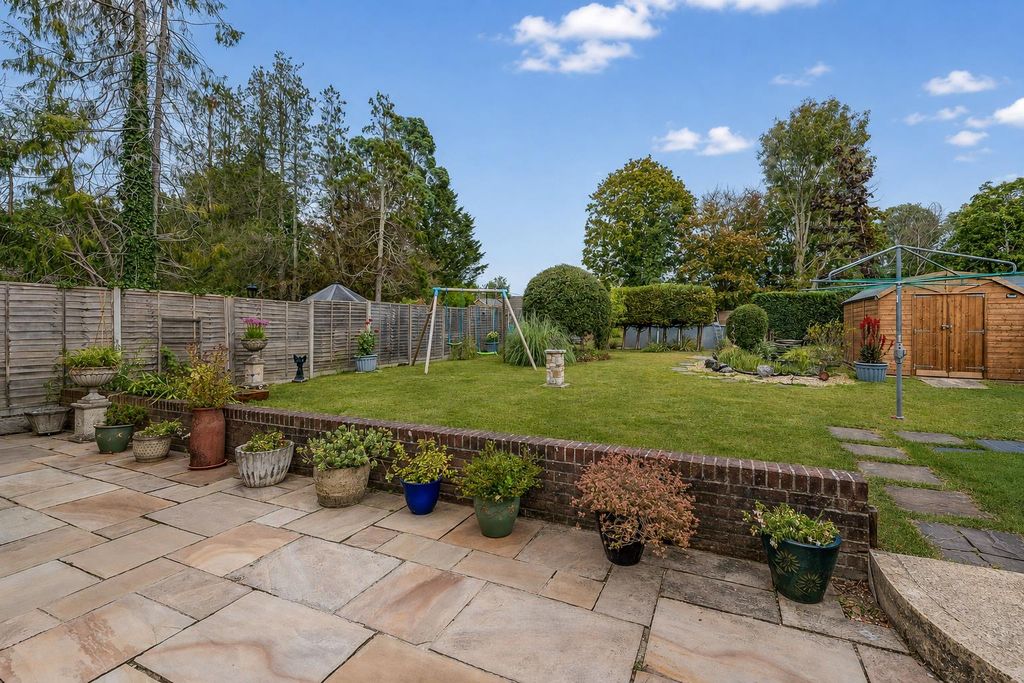 Property photo 3 of 21 Rear Garden Out Ai.Png