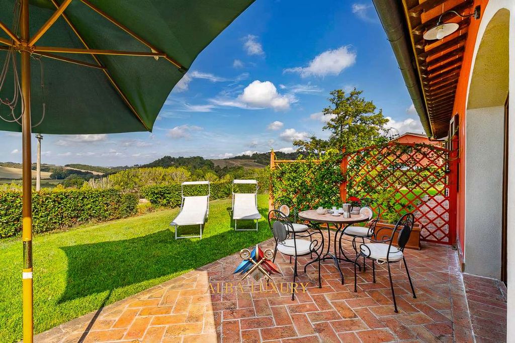 Property photo 2 of 32