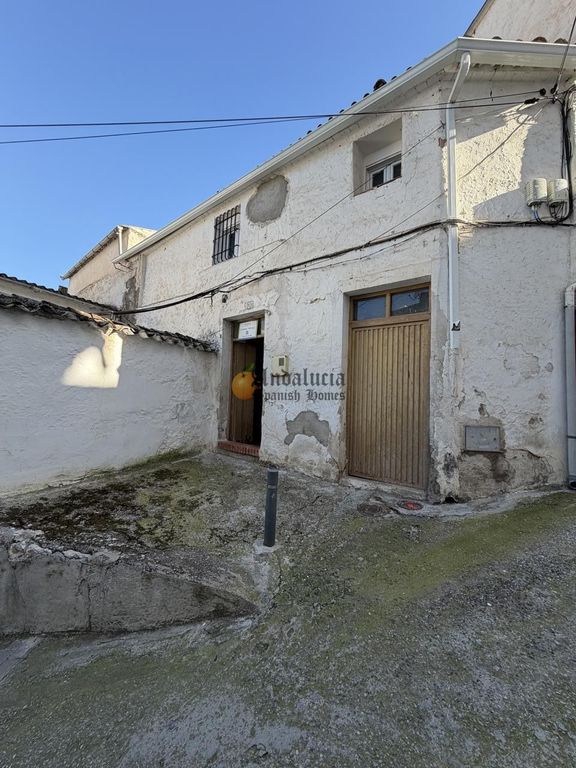 Property photo 3 of 47