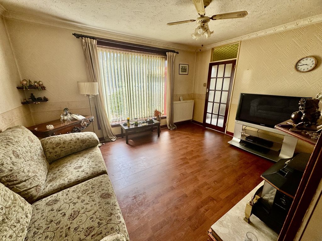 Property photo 3 of 12 Img_8290