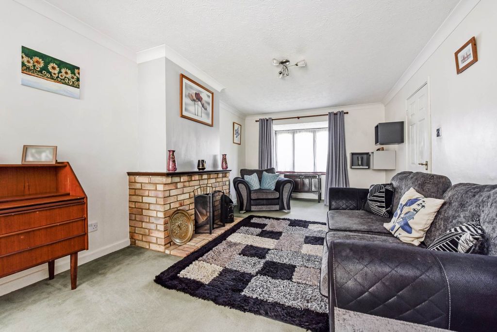 Property photo 3 of 19