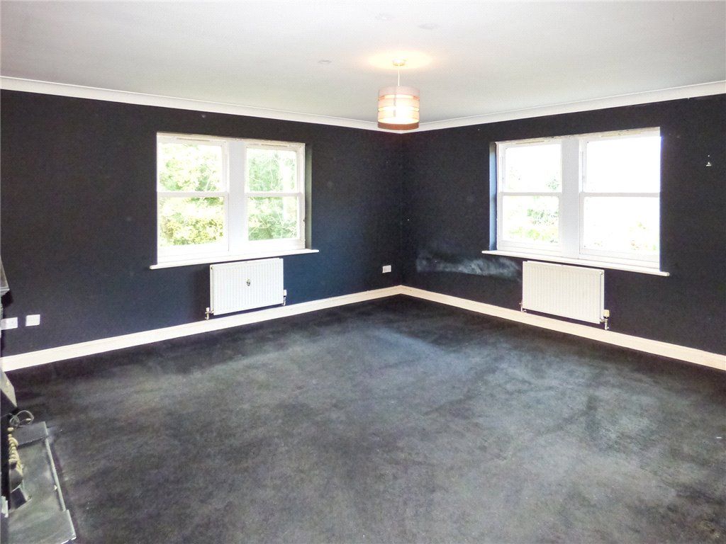 Property photo 3 of 11 Lounge