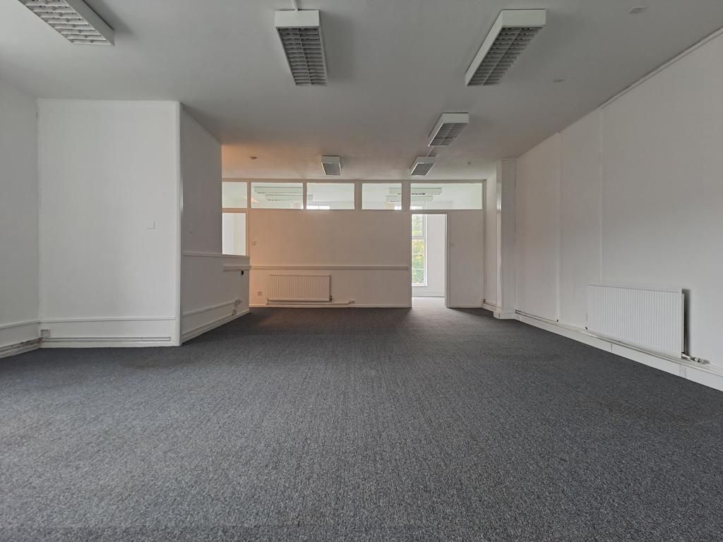 Property photo 2 of 9 Photo 8