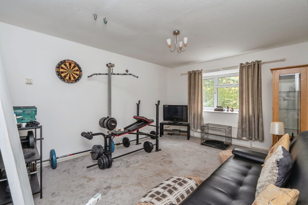 Property photo 2 of 17 Photo