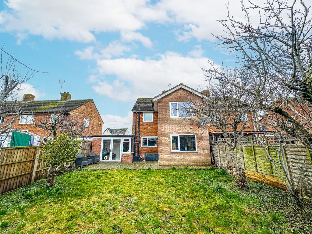 Property photo 2 of 16 4818827