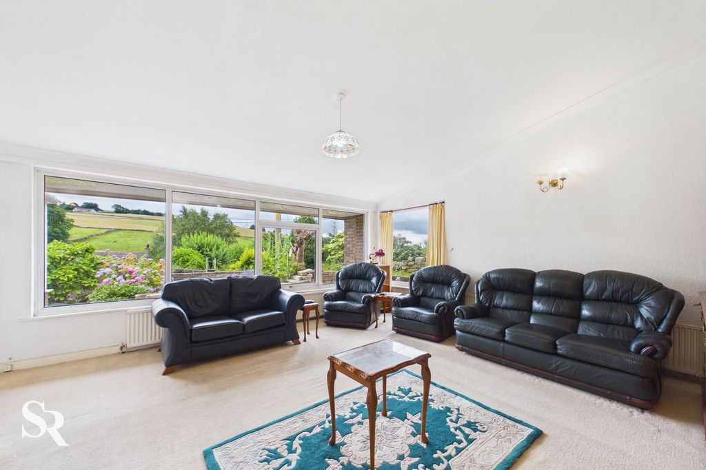Property photo 2 of 39