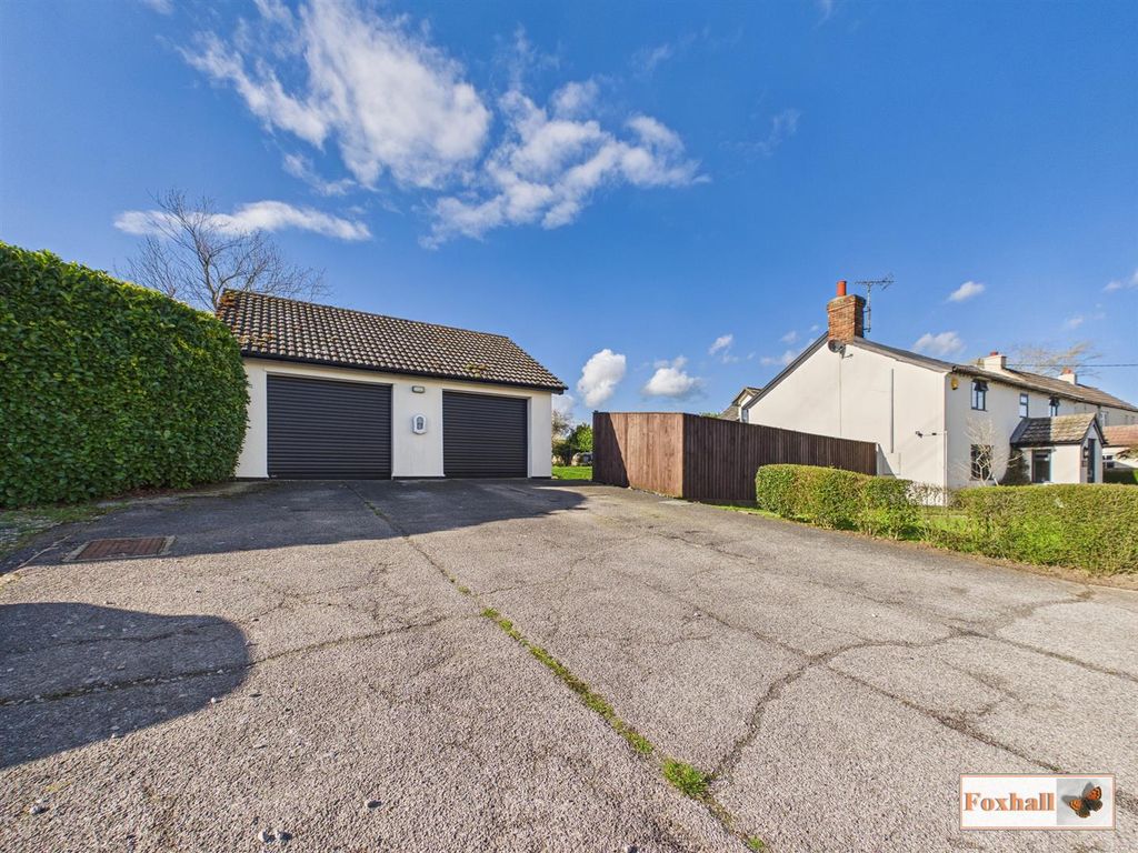 Property photo 2 of 38 Front Garden