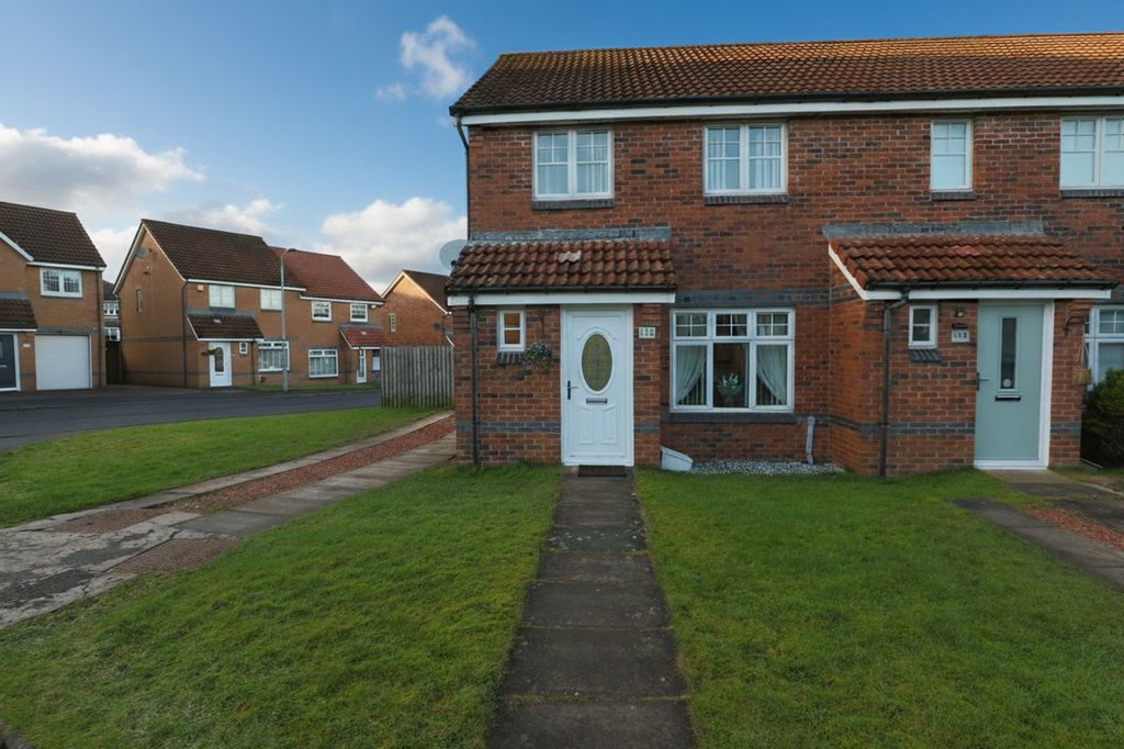 Property photo 2 of 27