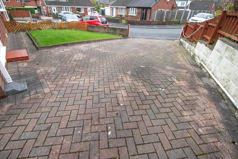 Property photo 2 of 14 Front Garden/Driveway