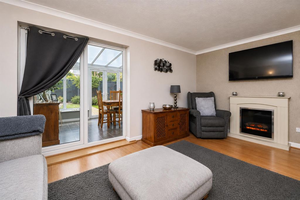 Property photo 3 of 14