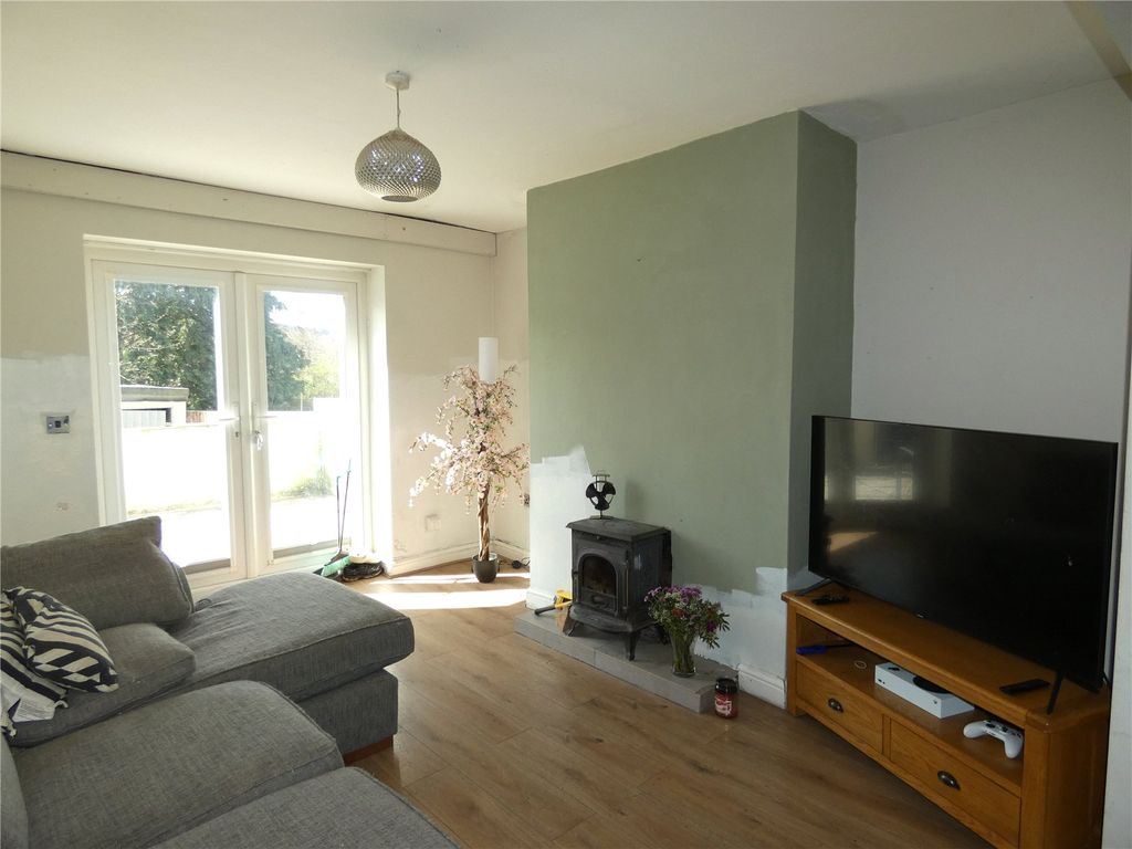 Property photo 2 of 16 Picture No. 14