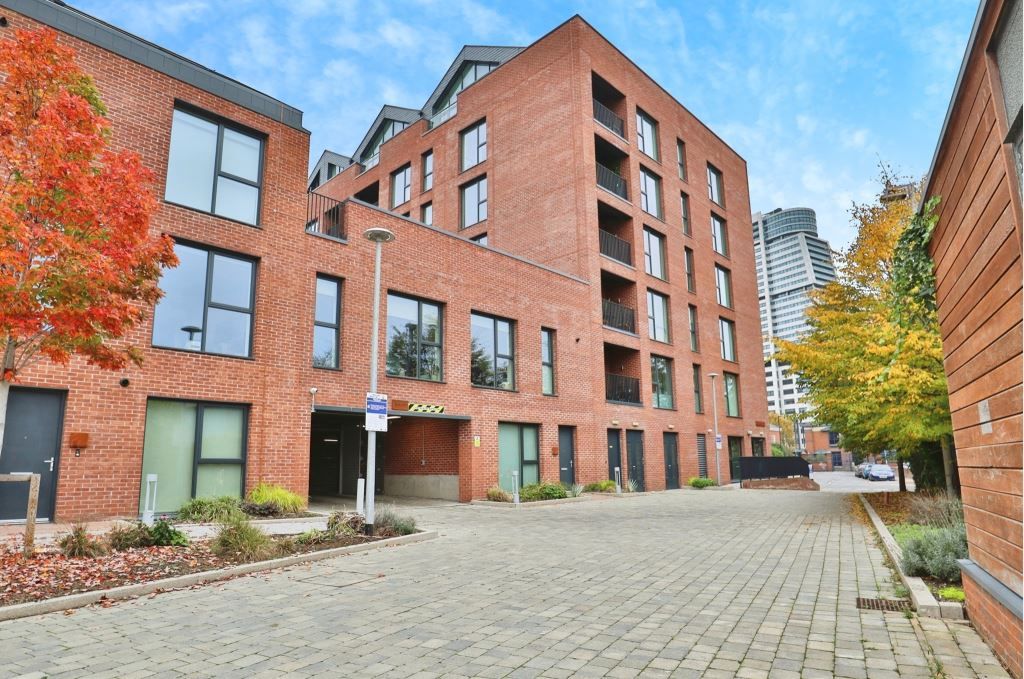 Property photo 1 of 21