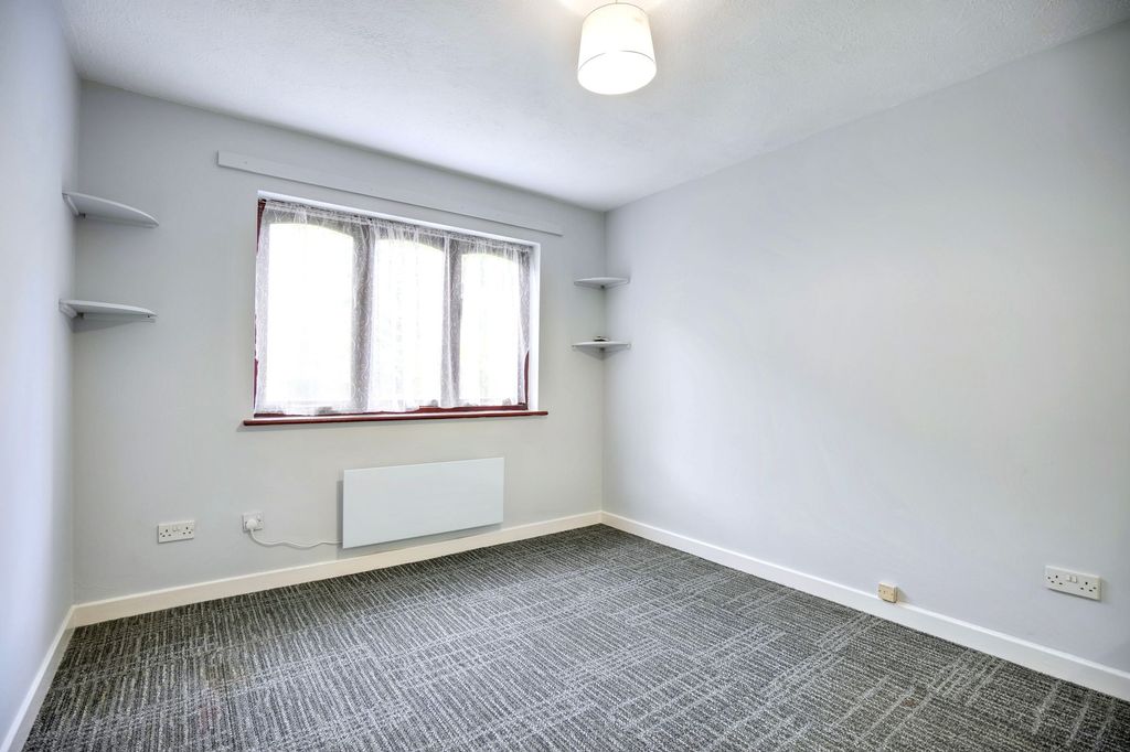 Property photo 3 of 7