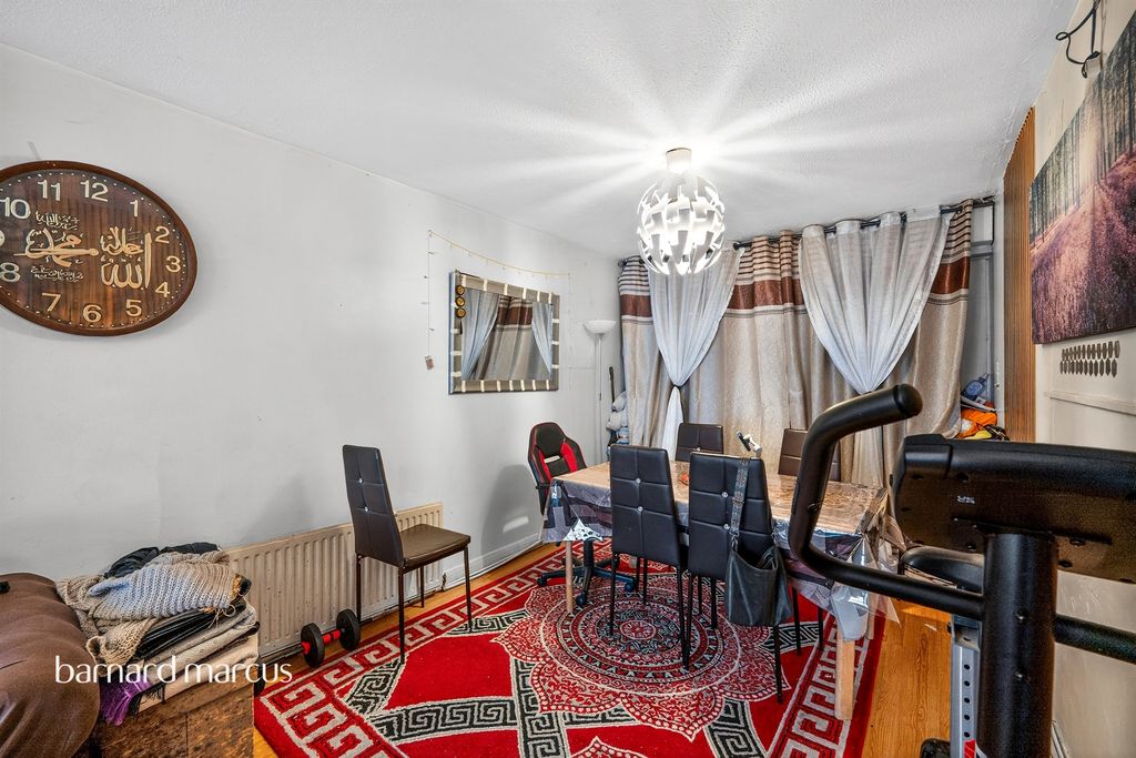 Property photo 3 of 5